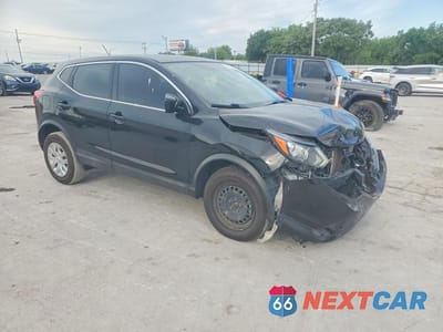 Czwarte zdjęcie samochodu z boku: 2018 NISSAN ROGUE SPORT S VIN:JN1BJ1CP7JW156736 - miniatura