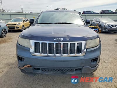 Piąte zdjęcie samochodu w środku: 2012 JEEP GRAND CHEROKEE LAREDO VIN:1C4RJFAGXCC216654 - miniatura