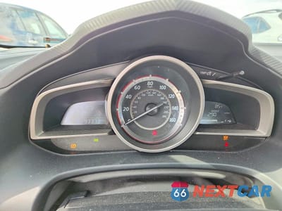 Zdjęcie 9 z 12 samochodu: 2016 MAZDA 3 SPORT VIN:JM1BM1U75G1336404 - miniatura