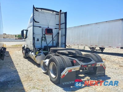 Trzecie zdjęcie samochodu z tyłu: 2016 VOLVO VNL SEMI TRUCK VIN:4V4NC9EH6GN947660 - miniatura
