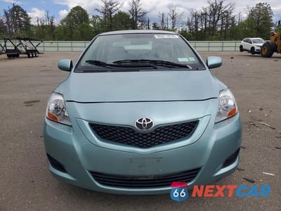 Piąte zdjęcie samochodu w środku: 2010 TOYOTA YARIS BASE VIN:JTDBT4K3XA1352836 - miniatura