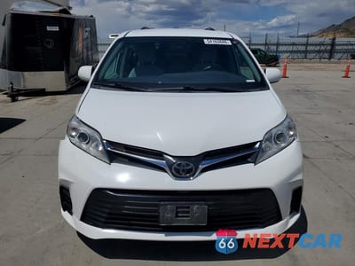Piąte zdjęcie samochodu w środku: 2020 TOYOTA SIENNA LE VIN:5TDKZ3DC3LS064474 - miniatura
