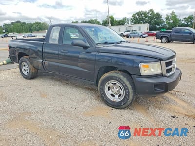 Czwarte zdjęcie samochodu z boku: 2011 DODGE DAKOTA ST VIN:1D7RE2BK5BS623260 - miniatura