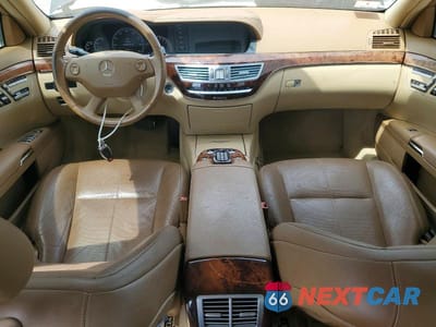 Zdjęcie 8 z 12 samochodu: 2008 MERCEDES-BENZ S 550 4MATIC VIN:WDDNG86X38A192692 - miniatura