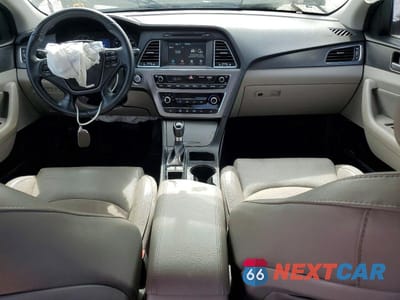Zdjęcie 8 z 12 samochodu: 2017 HYUNDAI SONATA SPORT VIN:5NPE34AF8HH575405 - miniatura