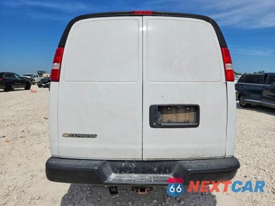 Zdjęcie 10 z 13 samochodu: 2020 CHEVROLET EXPRESS 2500 CARGO DELIVERY VAN VIN:1GCWGBFG5L1253156 - miniatura