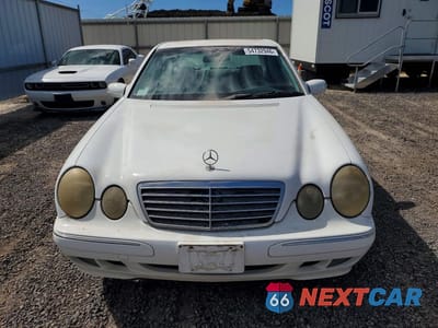 Piąte zdjęcie samochodu w środku: 2000 MERCEDES-BENZ E 430 VIN:WDBJF70J0YB034491 - miniatura