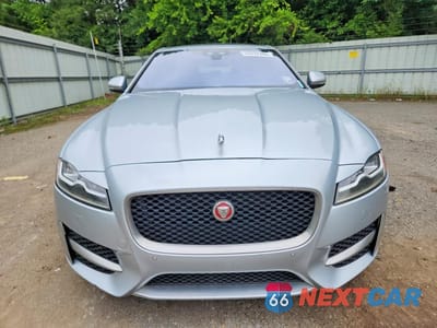 Piąte zdjęcie samochodu w środku: 2016 JAGUAR XF R - SPORT VIN:SAJBF4BV1GCY16023 - miniatura