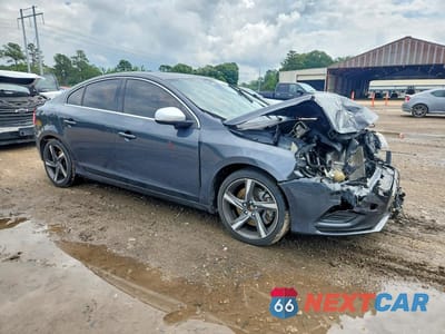 Czwarte zdjęcie samochodu z boku: 2013 VOLVO S60 T6 VIN:YV1902FH6D2175602 - miniatura