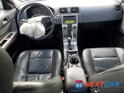 Zdjęcie 8 z 12 samochodu: 2005 VOLVO S40 T5 VIN:YV1MS682452092319 - miniatura