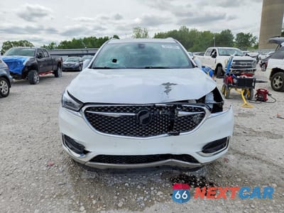 Piąte zdjęcie samochodu w środku: 2018 BUICK ENCLAVE AVENIR VIN:5GAEVCKW5JJ148748 - miniatura
