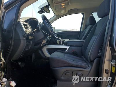 Zdjęcie 7 z 13 samochodu: 2021 NISSAN TITAN SV VIN:1N6AA1ED1MN511614 - miniatura