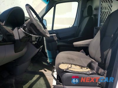 Zdjęcie 7 z 13 samochodu: 2012 MERCEDES-BENZ SPRINTER 2500 VIN:WD3PE7CC8C5703992 - miniatura