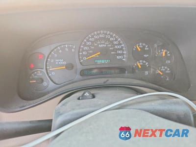 Zdjęcie 9 z 12 samochodu: 2004 CHEVROLET SILVERADO K2500 VIN:1GCGK23UX4F104727 - miniatura