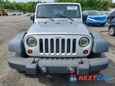 Piąte zdjęcie samochodu w środku: 2010 JEEP WRANGLER UNLIMITED SPORT VIN:1J4HA3H14AL224672 - miniatura