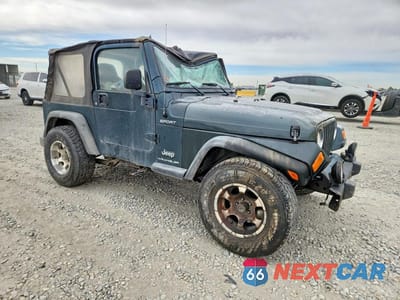 Czwarte zdjęcie samochodu z boku: 2004 JEEP WRANGLER / TJ SPORT VIN:1J4FA49S64P747788 - miniatura