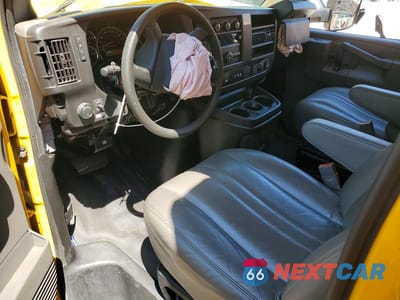 Zdjęcie 8 z 13 samochodu: 2022 GMC SAVANA BOX TRUCK VIN:7GZ37TC73NN006813 - miniatura