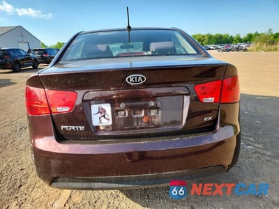 Zdjęcie 6 z 12 samochodu: 2010 KIA FORTE EX VIN:KNAFU4A27A5197076 - miniatura