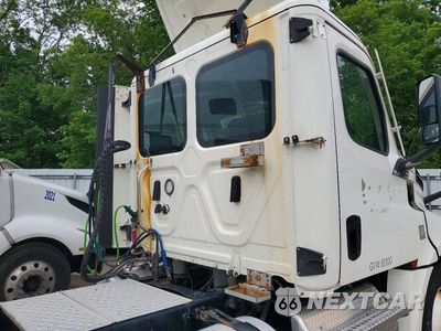 Zdjęcie 6 z 10 samochodu: 2021 FREIGHTLINER CASCADIA 126 SEMI TRUCK VIN:3AKJHLDV2MDMT6388 - miniatura