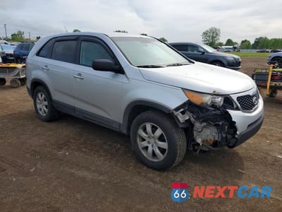 Czwarte zdjęcie samochodu z boku: 2011 KIA SORENTO BASE VIN:5XYKT3A16BG149051 - miniatura