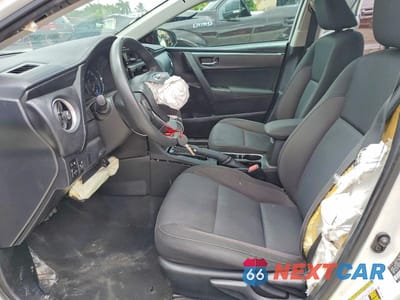 Zdjęcie 7 z 12 samochodu: 2018 TOYOTA COROLLA LE VIN:5YFBURHE8JP794965 - miniatura