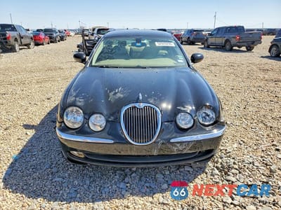 Piąte zdjęcie samochodu w środku: 2003 JAGUAR S-TYPE VIN:SAJEA01U33HM85679 - miniatura