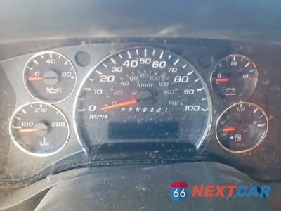 Zdjęcie 9 z 13 samochodu: 2008 CHEV EXPRESS G3500 VIN:1GCHG35KX81158314 - miniatura