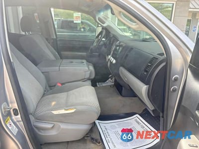 Piąte zdjęcie samochodu w środku: 2010 TOYOTA TUNDRA DOUBLE CAB SR5 VIN:5TFUY5F14AX116074 - miniatura