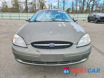Piąte zdjęcie samochodu w środku: 2001 FORD TAURUS SES VIN:1FAFP55U21A180257 - miniatura