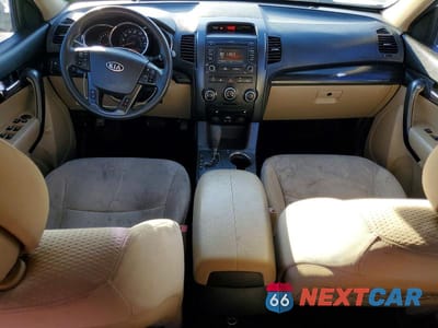 Zdjęcie 8 z 12 samochodu: 2013 KIA SORENTO LX VIN:5XYKT3A65DG337655 - miniatura