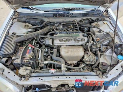 Zdjęcie 11 z 12 samochodu: 1999 HONDA ACCORD LX VIN:1HGCG3262XA015939 - miniatura