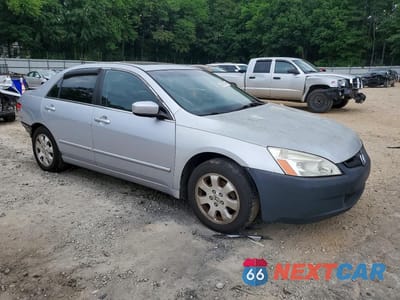 Czwarte zdjęcie samochodu z boku: 2004 HONDA ACCORD EX VIN:1HGCM56834A004573 - miniatura