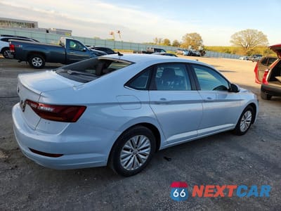 Trzecie zdjęcie samochodu z tyłu: 2019 VOLKSWAGEN JETTA S VIN:3VWC57BU3KM124932 - miniatura