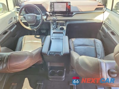 Zdjęcie 8 z 14 samochodu: 2022 TOYOTA SIENNA PLATINUM 7-PASSENGER VIN:5TDERKEC3NS088380 - miniatura