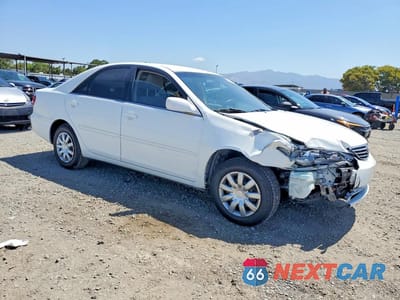 Czwarte zdjęcie samochodu z boku: 2006 TOYOTA CAMRY LE VIN:4T1BE32K56U728615 - miniatura