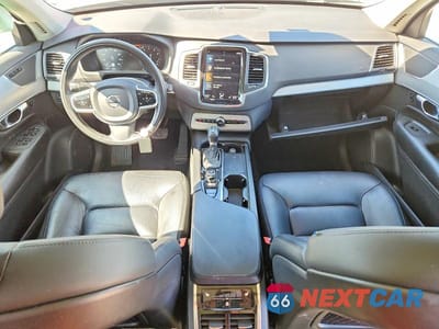 Zdjęcie 8 z 14 samochodu: 2021 VOLVO XC90 T5 MOMENTUM VIN:YV4102PK6M1709262 - miniatura