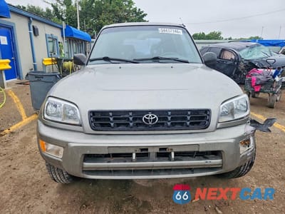 Piąte zdjęcie samochodu w środku: 2000 TOYOTA RAV4 BASE VIN:JT3GP10V8Y0049264 - miniatura