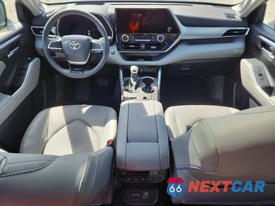 Zdjęcie 8 z 13 samochodu: 2024 TOYOTA HIGHLANDER HYBRID PLATINUM VIN:5TDEBRCH2RS606979 - miniatura