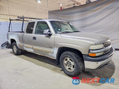 Czwarte zdjęcie samochodu z boku: 2002 CHEVROLET SILVERADO K1500 VIN:2GCEK19T221292650 - miniatura