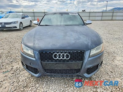 Piąte zdjęcie samochodu w środku: 2010 AUDI S5 PRESTIGE VIN:WAUVVAFR0AA029459 - miniatura