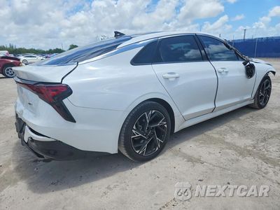 Trzecie zdjęcie samochodu z tyłu: 2025 KIA K5 GT LINE VIN:KNAG64J71S5361921 - miniatura