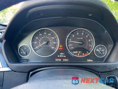 Zdjęcie 8 z 14 samochodu: 2018 BMW 330 XI VIN:WBA8D9G58JNU71313 - miniatura