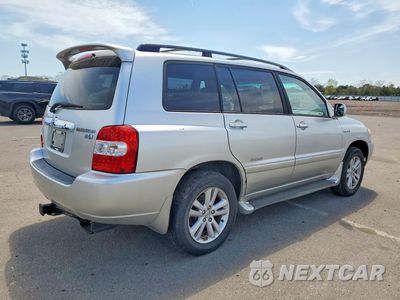 Trzecie zdjęcie samochodu z tyłu: 2006 TOYOTA HIGHLANDER HYBRID VIN:JTEEW21A760030009 - miniatura