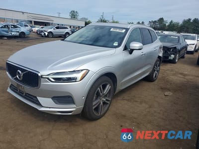 2018 VOLVO XC60 T5 LYV102RK0JB077329 - główne zdjęcie licytacji z USA - miniatura