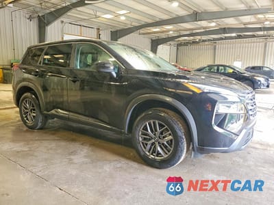Czwarte zdjęcie samochodu z boku: 2026 NISSAN ROGUE SV VIN:5N1BT3BA4TC729575 - miniatura