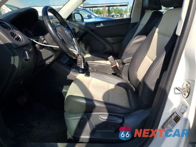 Zdjęcie 7 z 14 samochodu: 2016 VOLKSWAGEN TIGUAN S VIN:WVGAV7AX0GW585613 - miniatura