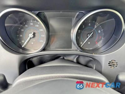 Zdjęcie 9 z 15 samochodu: 2020 JAGUAR F-PACE PREMIUM VIN:SADCJ2FX8LA619250 - miniatura