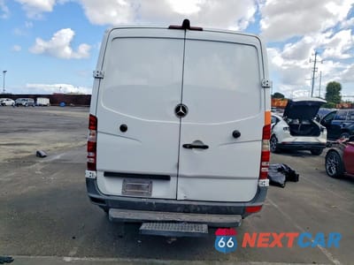 Zdjęcie 6 z 13 samochodu: 2015 MERCEDES-BENZ SPRINTER 2500 VIN:WD3PE7DCXF5981098 - miniatura