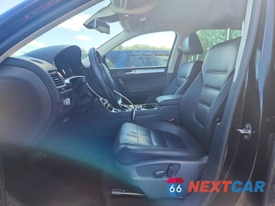 Zdjęcie 7 z 13 samochodu: 2016 VOLKSWAGEN TOUAREG SPORT VIN:WVGEF9BP6GD008671 - miniatura