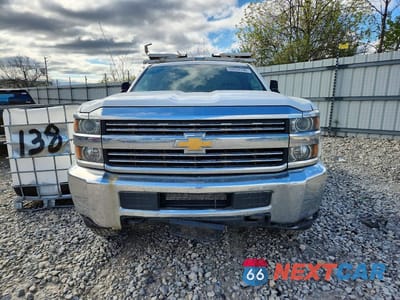 Piąte zdjęcie samochodu w środku: 2017 CHEVROLET SILVERADO K2500 HEAVY DUTY VIN:1GC0KUEG9HZ267801 - miniatura